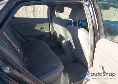 2023 Hyundai Elantra Sel z USA, uszkodzony, nr VIN 5NPLM4AG0PH119085